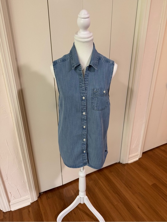 Eddie Bauer Tops - Eddie Bauer Sleeveless Button-Front Denim Shirt - Blue Medium